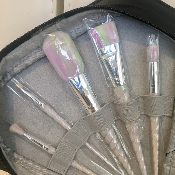 Dolls Kill Makeup 10 piece Brush Set - Picture 5 of 7